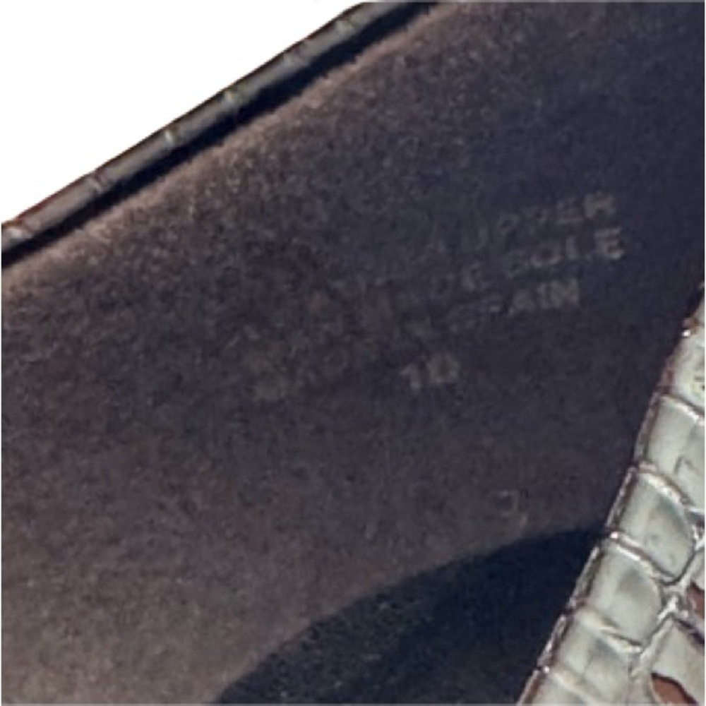 Franco Sarto Women's Brown Croc-Embossed Leather Pumps - Picture 10 of 10